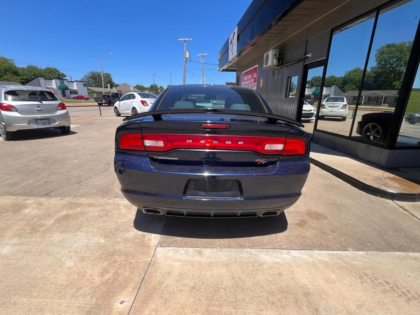 2014 BLACK DODGE CHARGER SE SE (2C3CDXBG0EH) with an 3.6L V6 DOHC 24V engine, 5-Speed Automatic transmission, located at 8101 E. Skelly Dr., Tulsa, OK, 74129, (918) 592-3593, 36.121891, -95.888802 - Photo#2